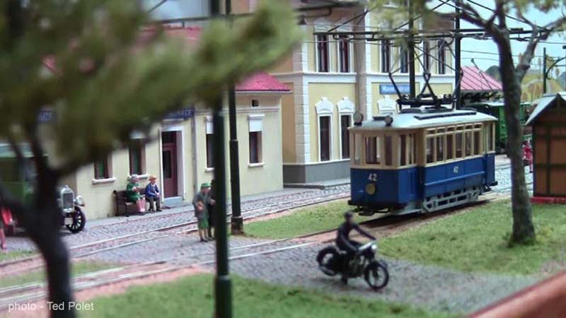 tramvaje nebe-vlcsnap-00069